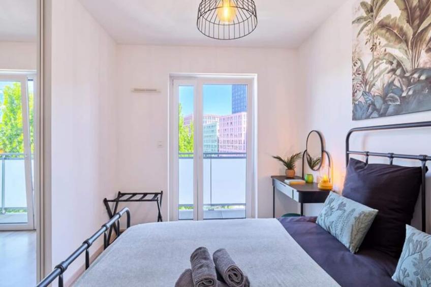 Dans Les étoiles - 2 Chambres Proche Centre Ville Avec Parking Inclus - foto 17