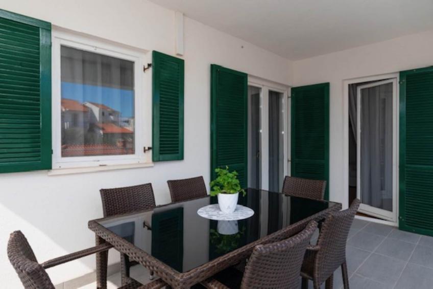 Villa Supetar Garden - Two Bedroom Apartment with Terrace - foto 6