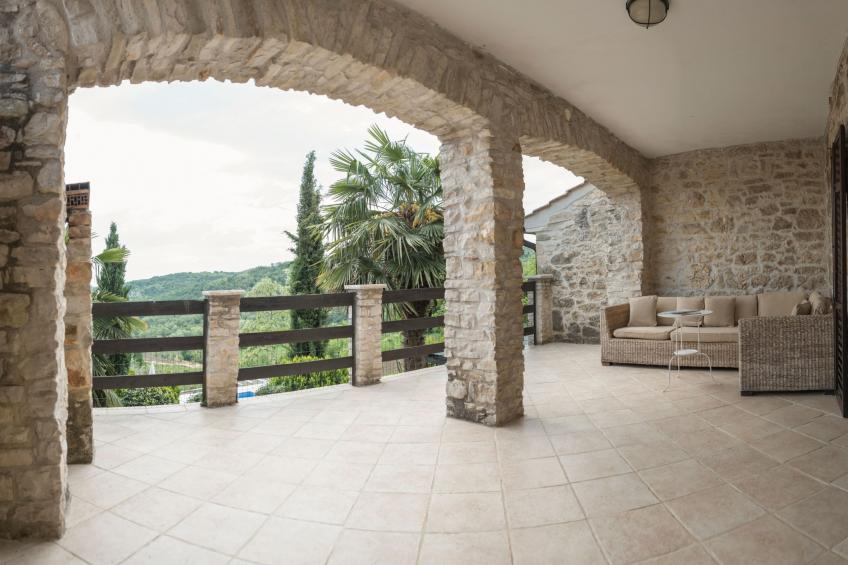 Wunderschön eingerichtete Villa mit Pool und Garten - foto 22