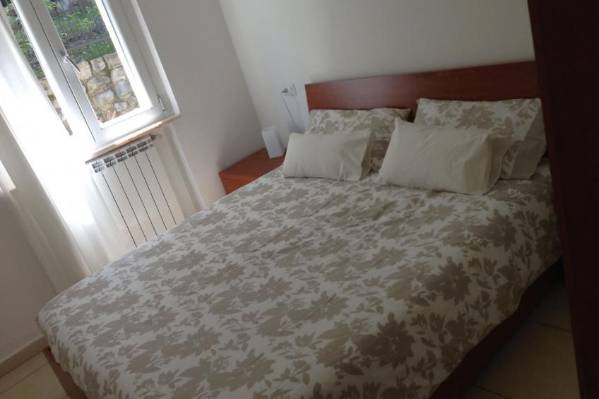 Villa zur alleinigen Nutzung mit 4 Wohnungen - foto 14