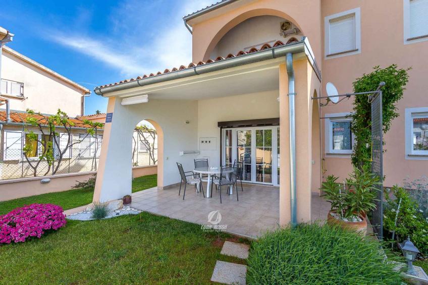 Appartement de vacances avec un intérieur sophistiqué, une belle terrasse et un jardin - BF-H8MJ6 - foto 2