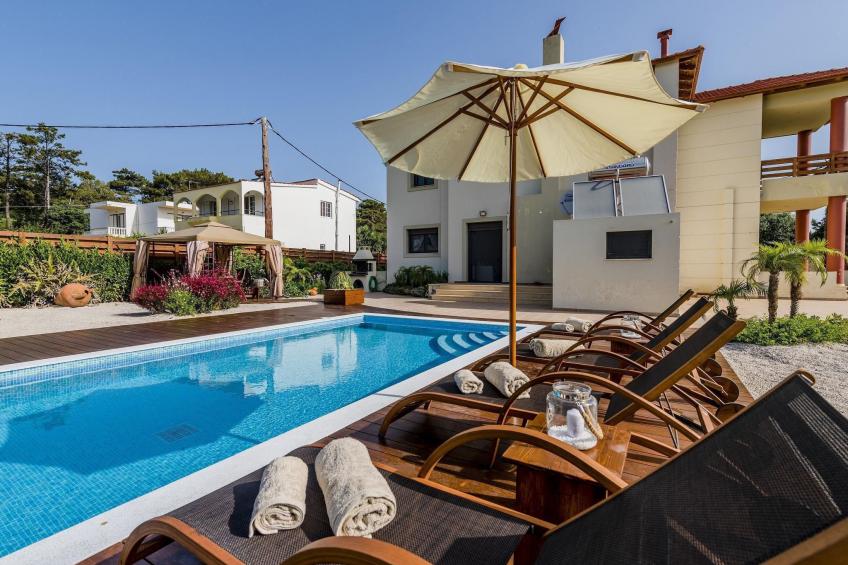 in Sgourou mit Eigenem Balkon