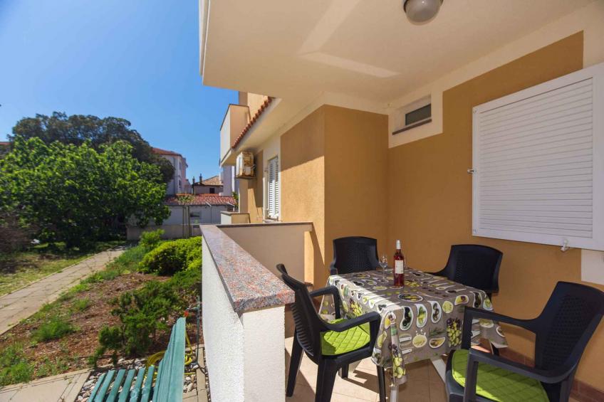 Holiday apartment with air conditioning - BF-ZJJB