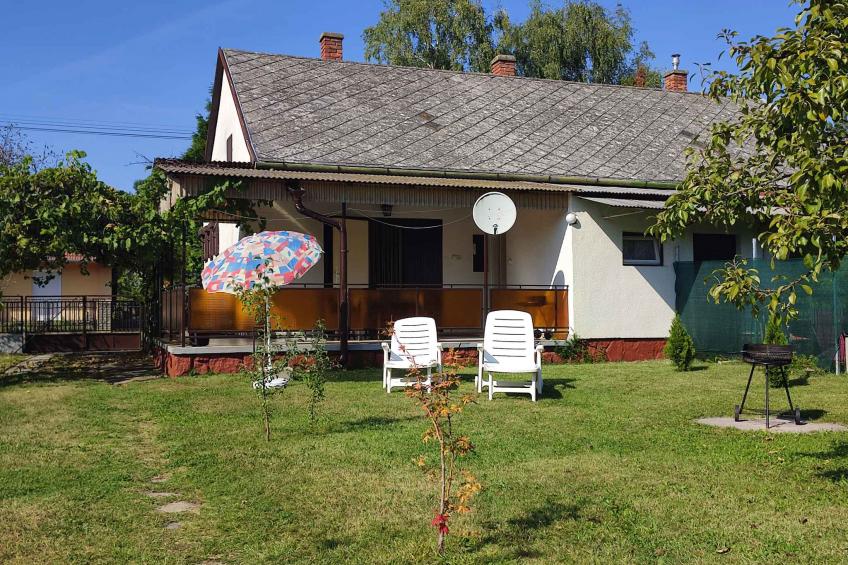 Holiday home with garden furniture near Lake Balaton - BF-YP8N - foto 5