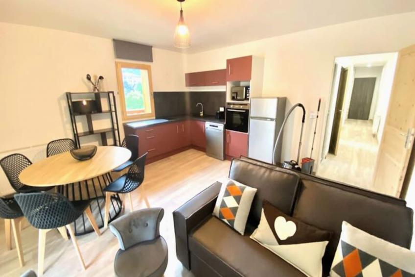 Résidence Appartement De 4 à 6 Pers. Avec Terrasse à St-jean-de-maurienne