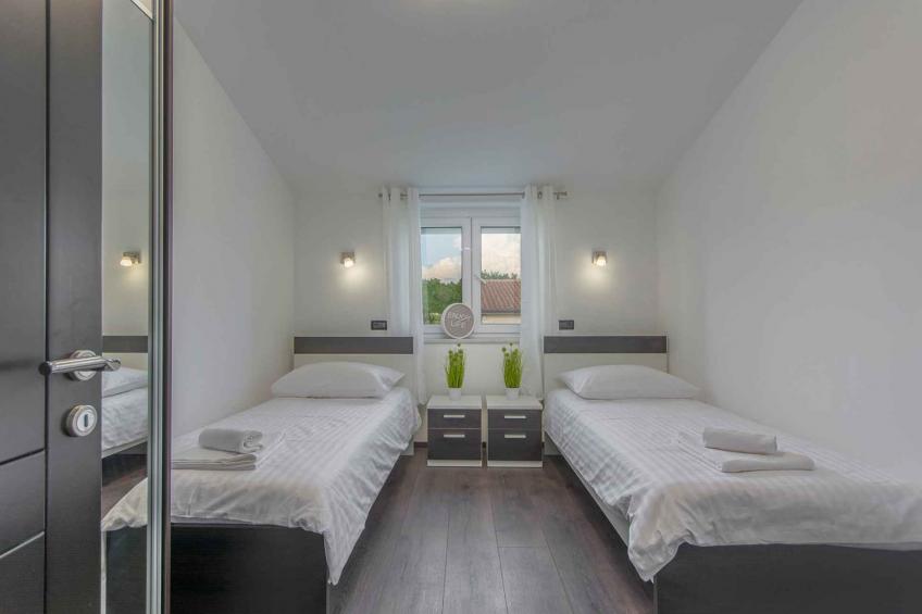 Holiday apartment with pool - BF-NXGFC - foto 31