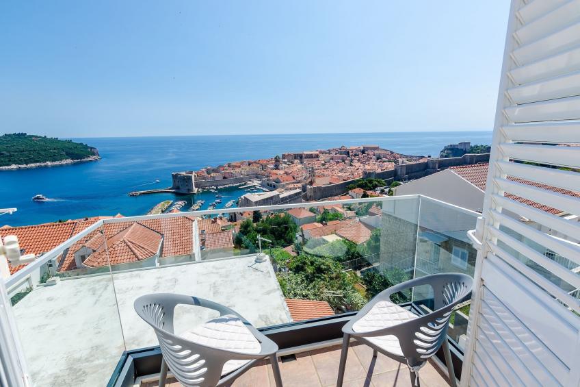 Apartments Isabora - Comfort Three-Bedroom Apartment with Balcony and Sea View (Second Floor) - foto 11
