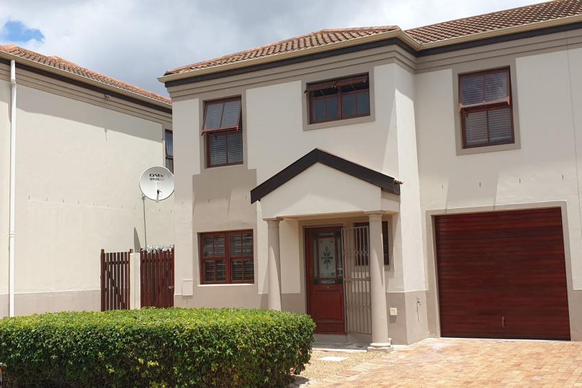 in Kirstenhof mit Privatem Garten