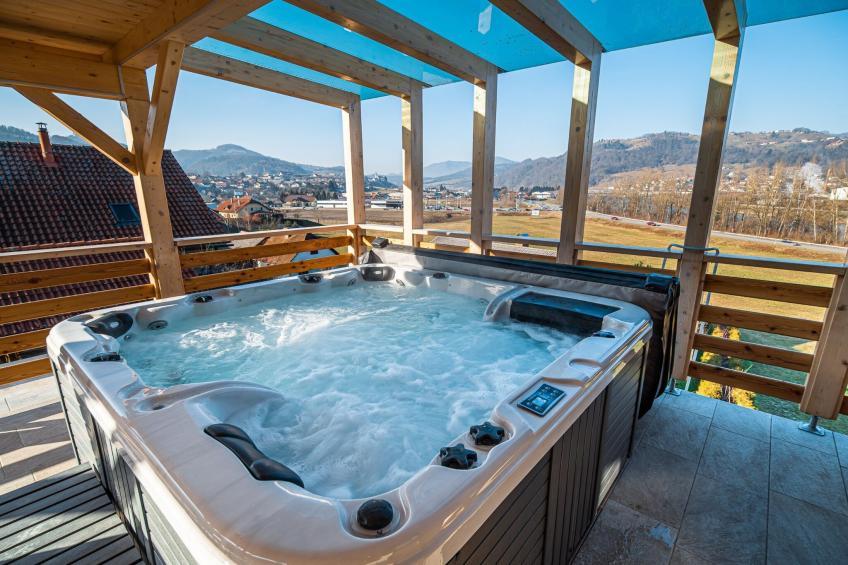 Relaxing Retreat with Hot Tub in Sevnica - Three Bedroom Apartment - foto 43