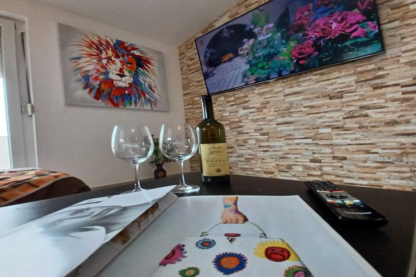 Beachfront Apartment with Balcony and Sea View - foto 9