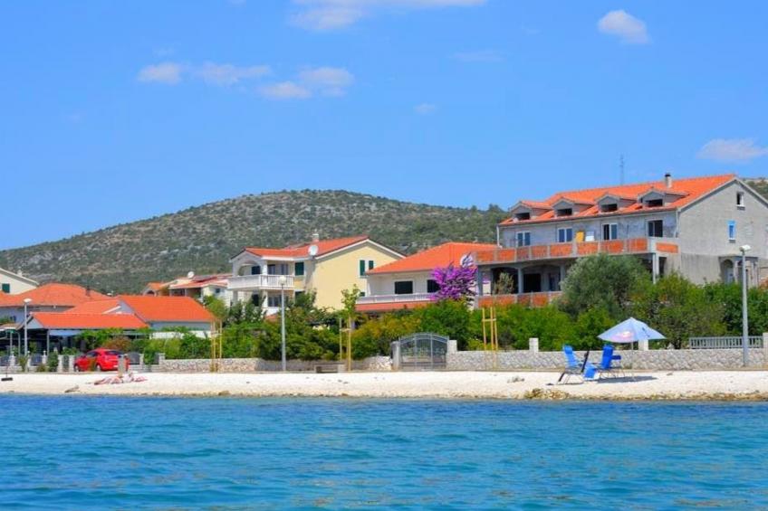 in Poljica mit privatem Parkplatz - foto 42