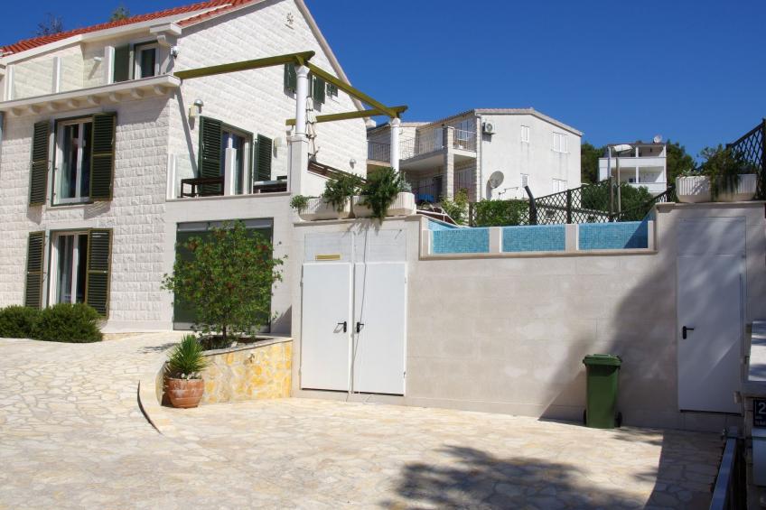 Schönes Ferienhaus mit privatem Pool - foto 11