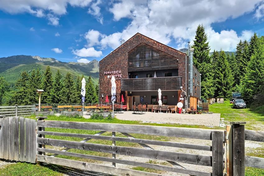 Naviser Hütte