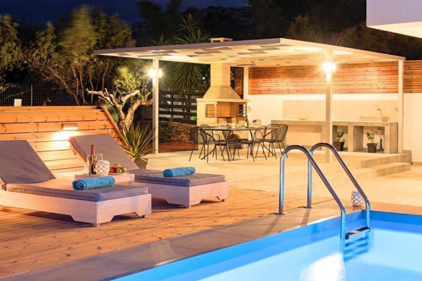 Villa "Etoile Villa" mit Blick auf das Wasser - foto 32