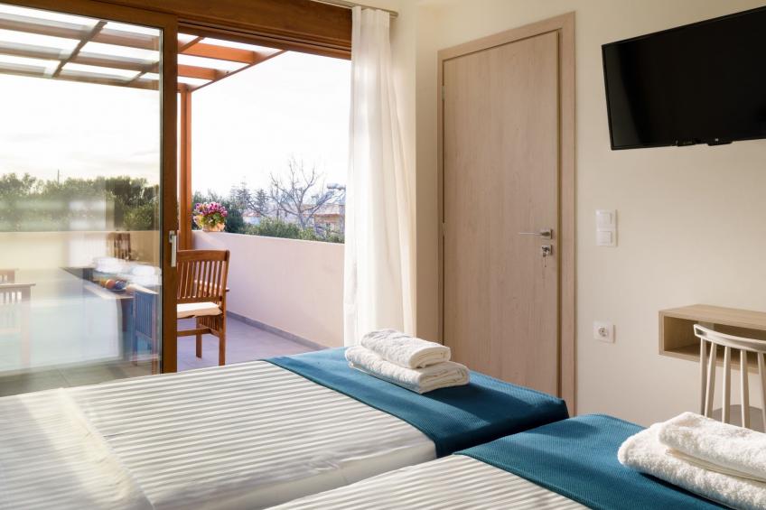 Haus in Agia Marina mit Außenpool - foto 26