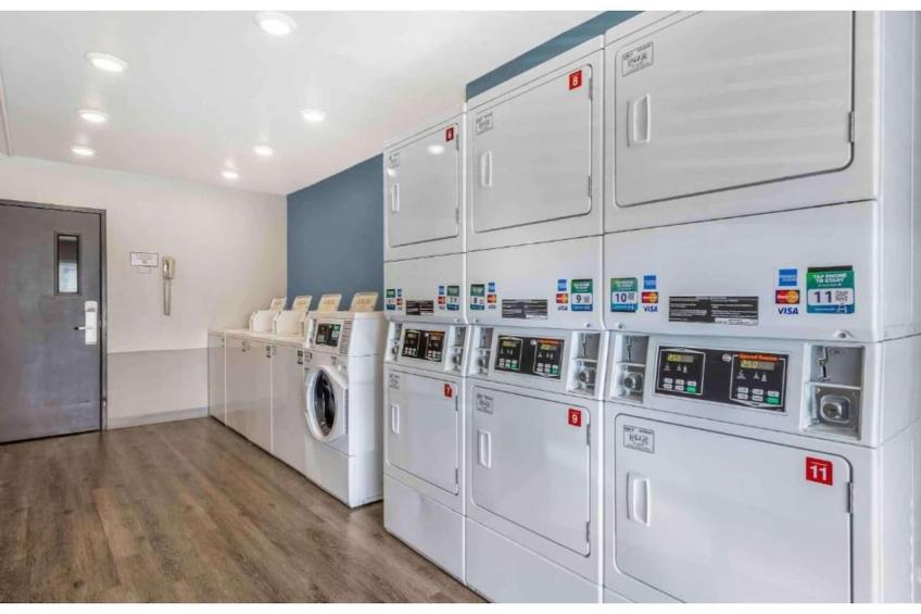 2 Full Beds | Non-Smoking, Kitchen - foto 24