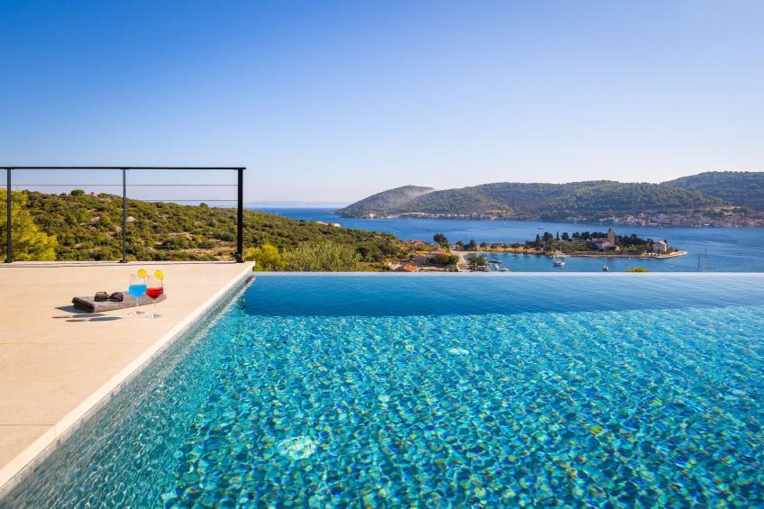 Breathtaking Villa  Vis Five Bedroom Villa with the Pool - foto 75