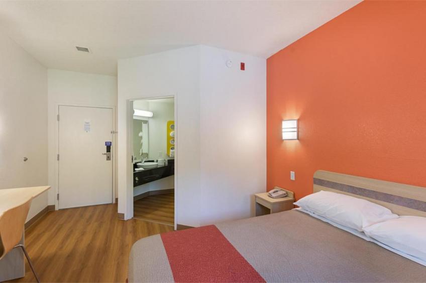 1 Full Bed  Micfridge - foto 15