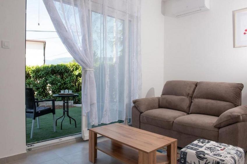 Apartments Bella Vista - One Bedroom Apartment with Terrace (Vir 1)