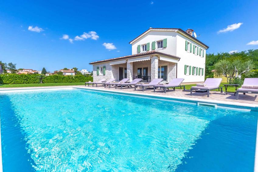 Villa avec piscine et vue sur la mer - BF-Y4KDG