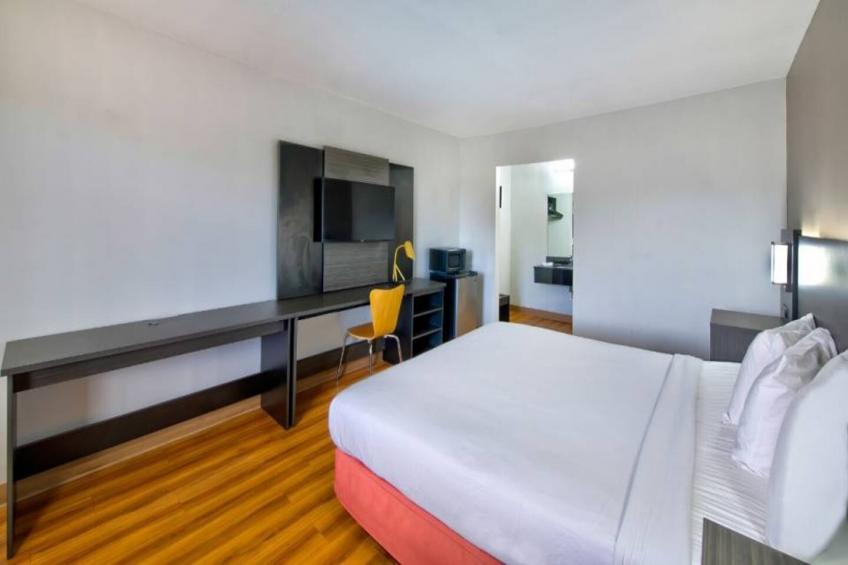 1 Queen Bed  Non-Smoking - foto 9