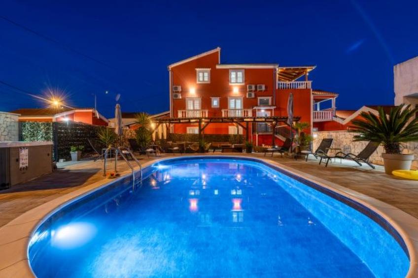 XXXL Villa Ancora with heated pool - foto 40