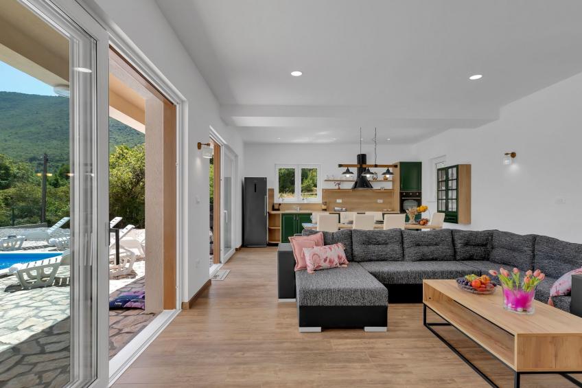 Alleinstehende Villa Slime mit Pool und Garten - foto 28