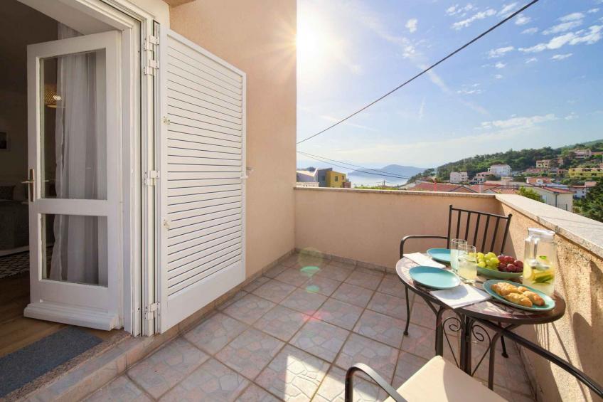Holiday home with balcony - BF-ZH67B