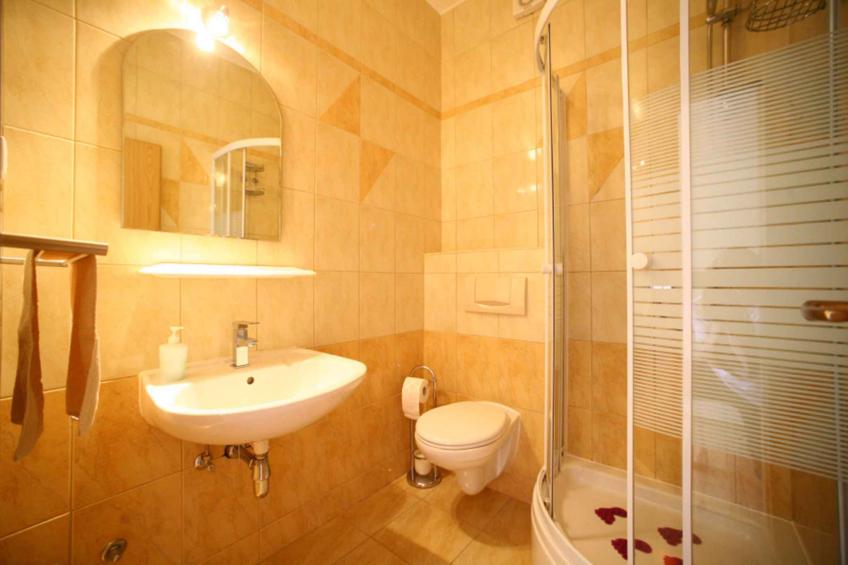 Vakantiewoning met zeezicht en balkon - VW-NB6K - foto 9