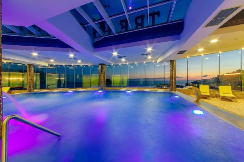 Exclusive Budva Stay Steps From the Beach - One Bedroom Apartment with Balcony - foto 25