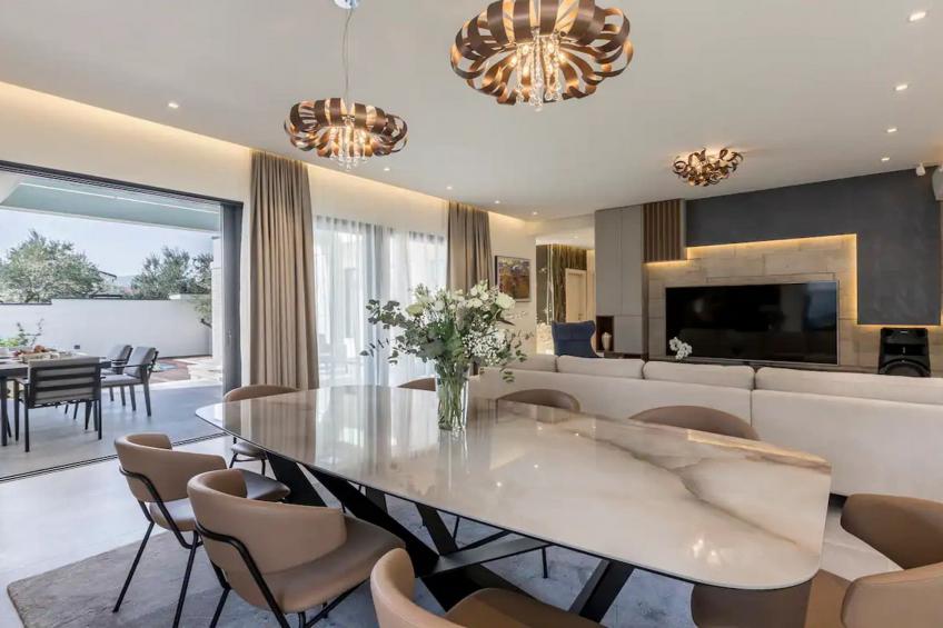 Sophisticated Oasis Residence Villa with Pool - Three Bedroom Villa with Pool - foto 2