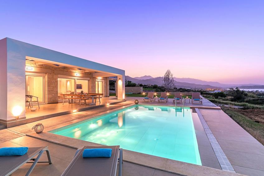 für 24 Personen in Draia, Kreta (West-Kreta)