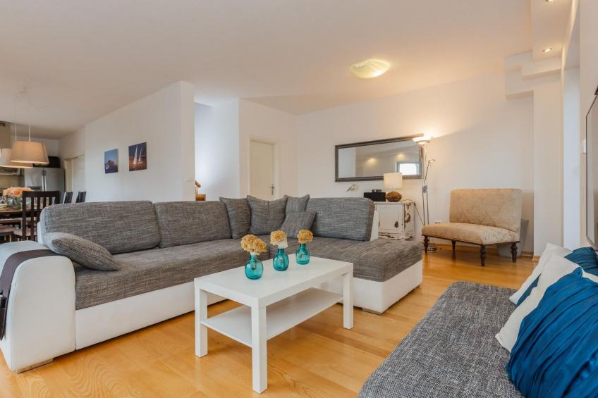 Ferienvilla "Osibova" mit Blick auf das Wasser - foto 26