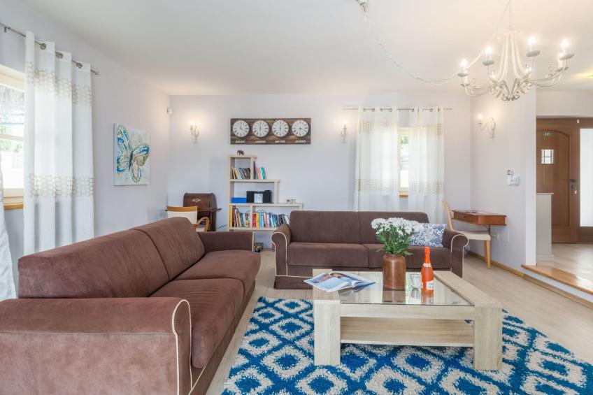 Villa mit Pool, Garten und Sommerküche - foto 7