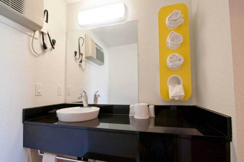 2 Full Beds  Smoking - foto 4