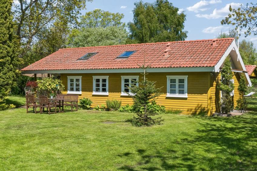 "Holmfridur" - 1.1km from the sea