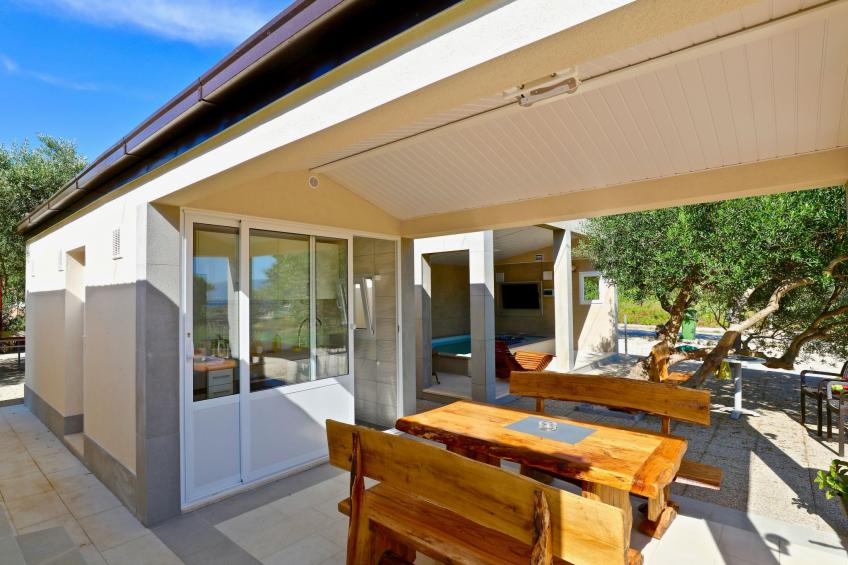 Manora Sucuraj Pool Gästehaus - foto 7