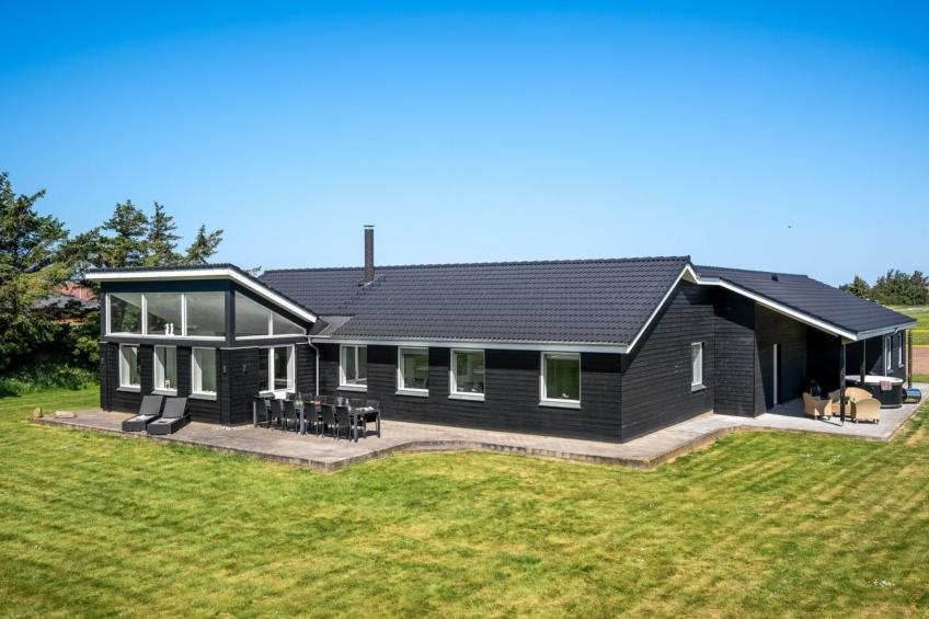 "Germund" - 770m from the sea