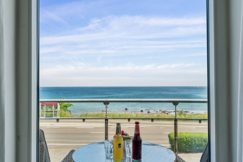 "Ayo" - 75m from the sea