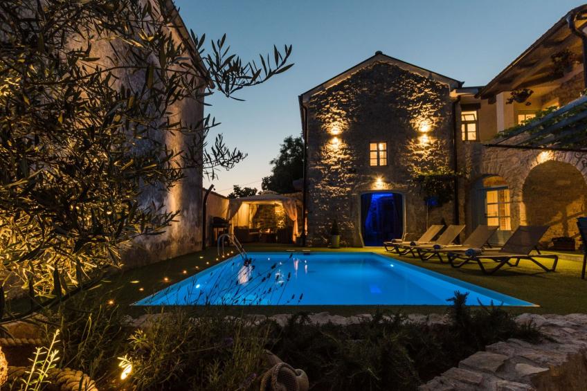 Ferienvilla "Ivka" mit Blick auf das Wasser - foto 2