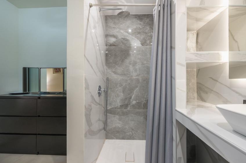 Stilvolle 2 Schlafzimmer, nur wenige Schritte von Fokionos Negri - foto 23