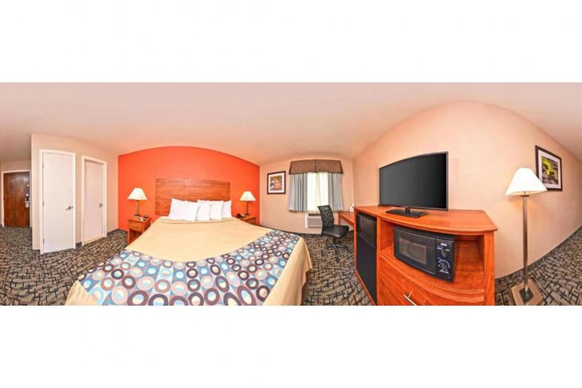 1 King Bed  Non-Smoking Micfridge - foto 10