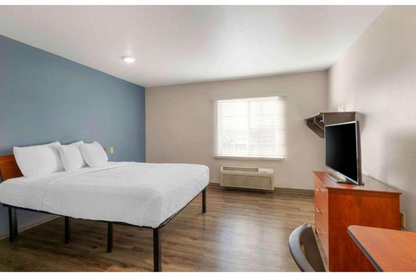 1 King Bed | Hearing Accessible, Kitchen - foto 11