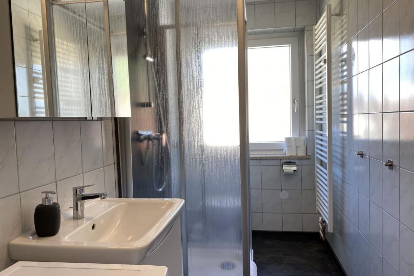 SAD151 Moderne Monteurwohnung mit Balkon - foto 8