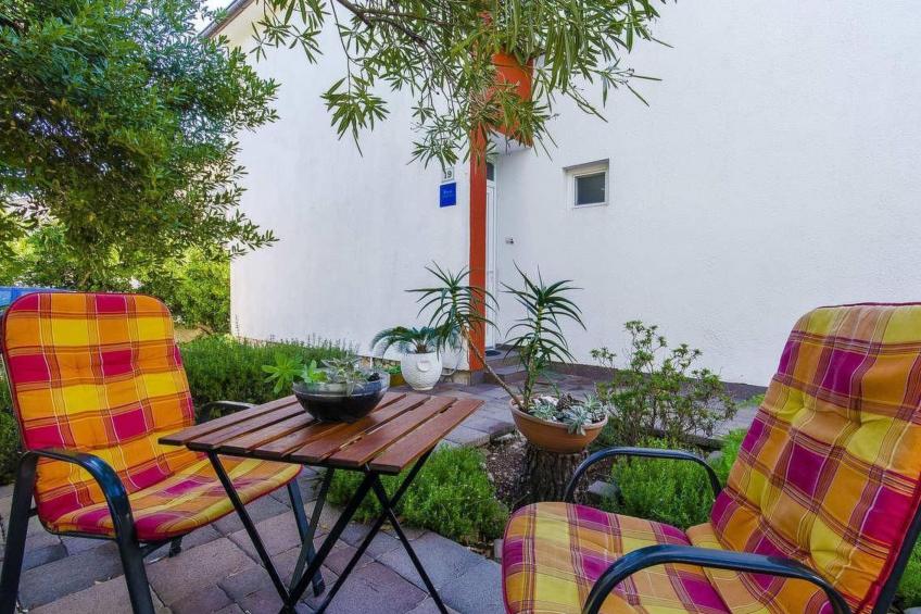 Tihana mit mediterranem Garten - foto 10