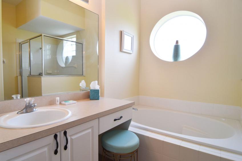 Geräumige Familienvilla mit privatem Pool und Spa in Südwestlage - foto 14