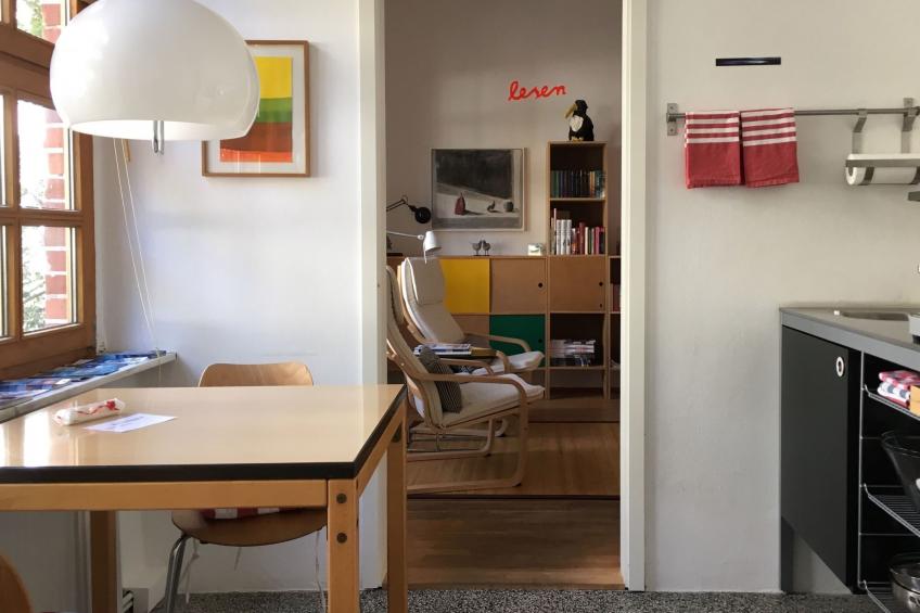 Zentrale Wohnung mit Klavier, Kunst und Design - foto 3