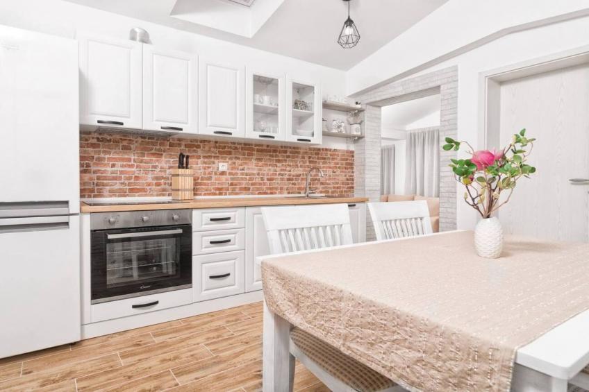 Hidden Gem Holiday Home with Pool in Kastel Stafilic - Two Bedroom Holiday Home with Pool - foto 6