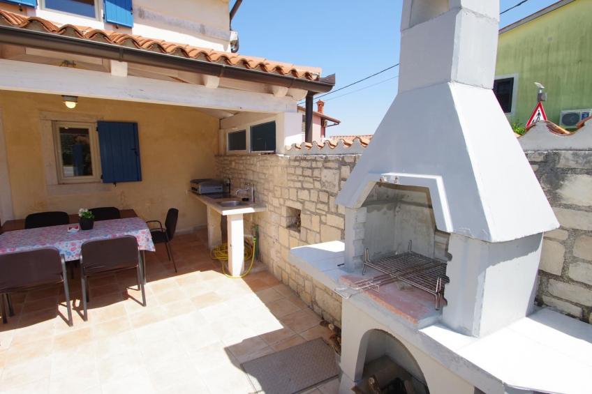 in Kavran mit Terrasse und Grill - foto 6