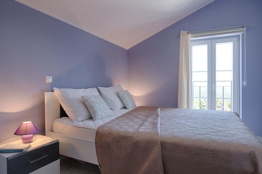 Luxuriöse Villa mit Pool, großem mediterranen Garten und Kinderspielplatz. - foto 29